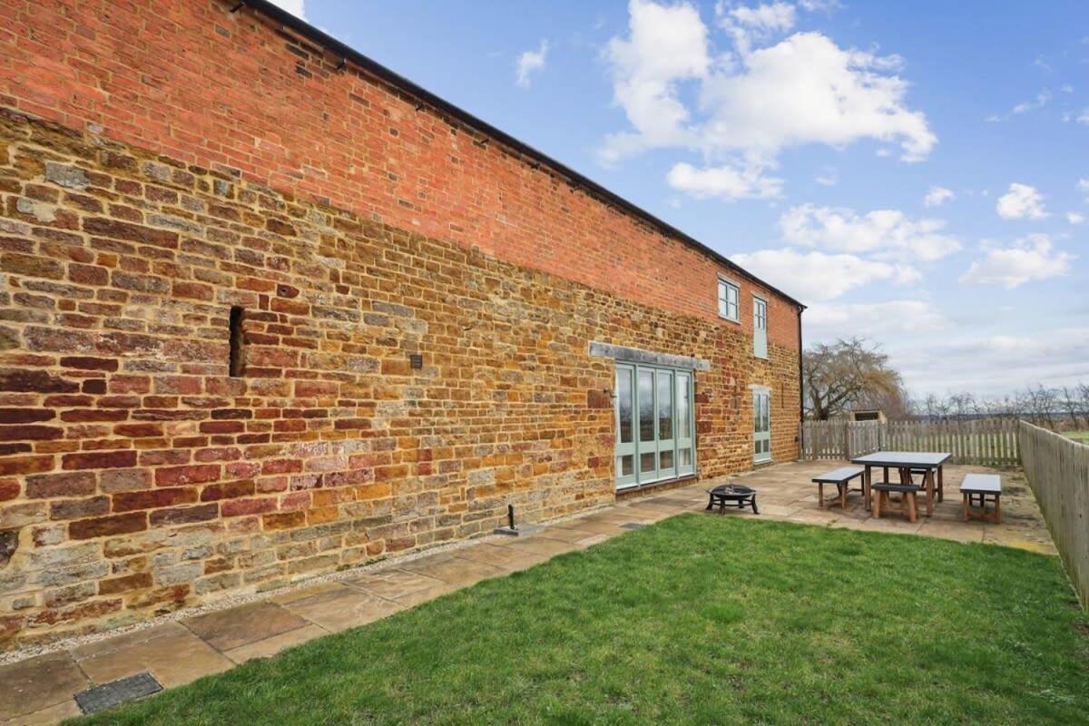 Sophie'S Barn - Hot Tub Packages Available Villa Market Harborough Exterior foto