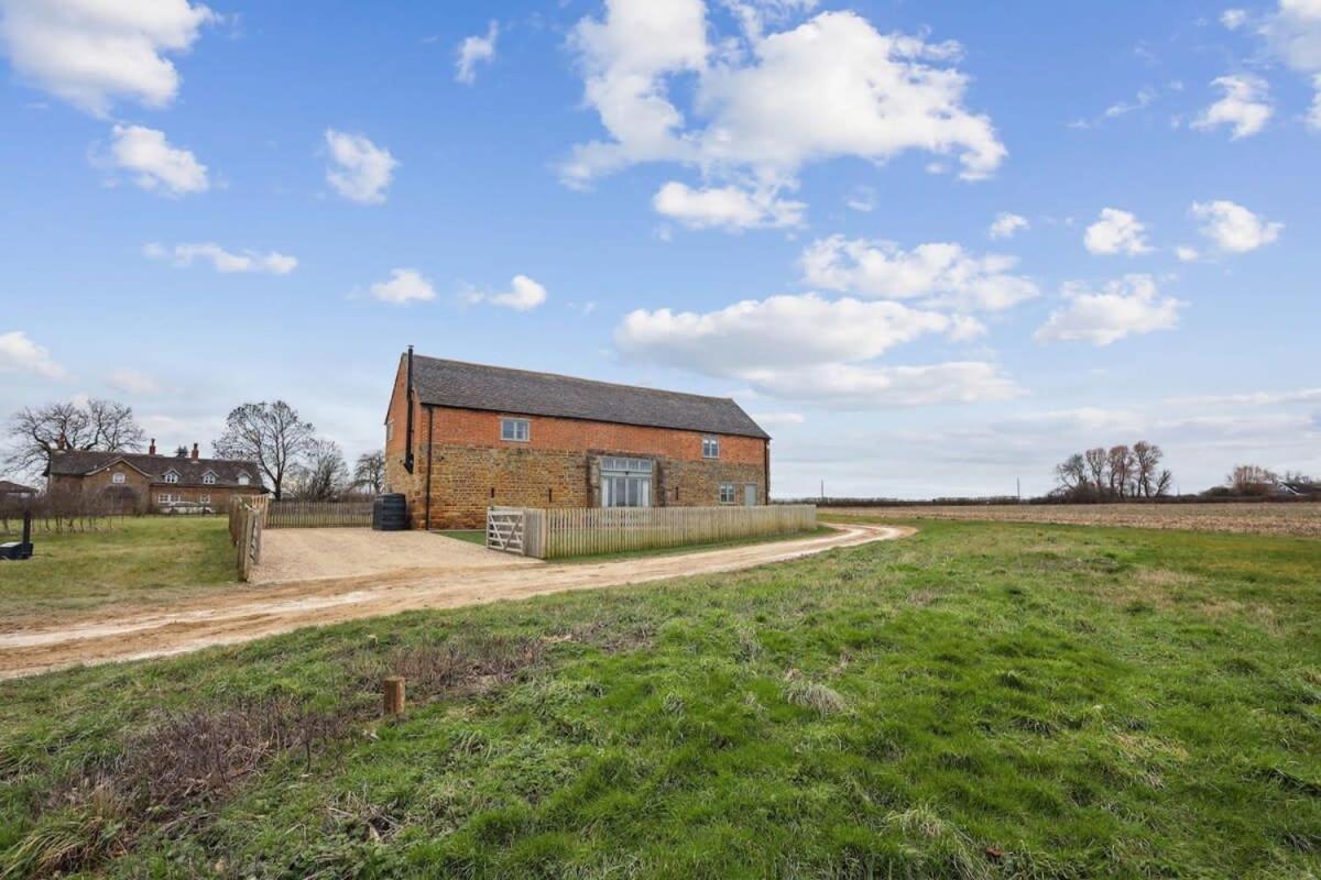 Sophie'S Barn - Hot Tub Packages Available Villa Market Harborough Exterior foto